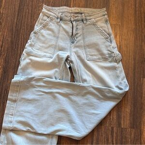American Eagle Light Wash Wide Leg Cargo Style Stretch Jeans Size
2 Regular